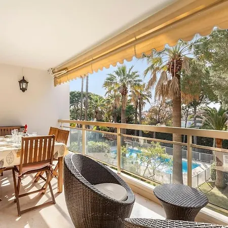 Lägenhet Vue Piscine, Proche *